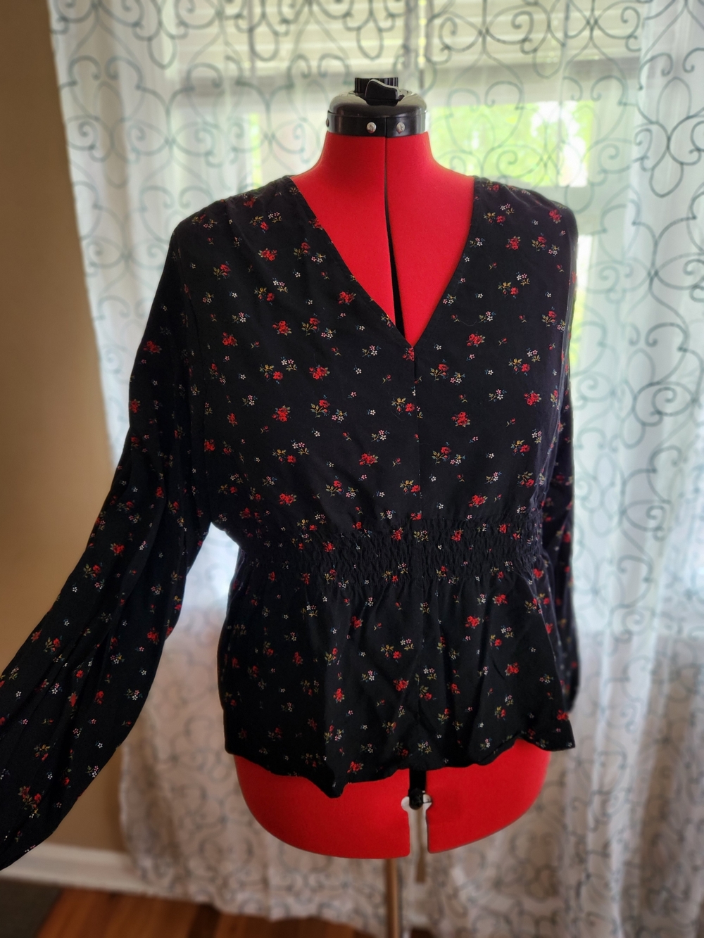 GAP Black Floral V-Neck Smocked Waist Blouse
